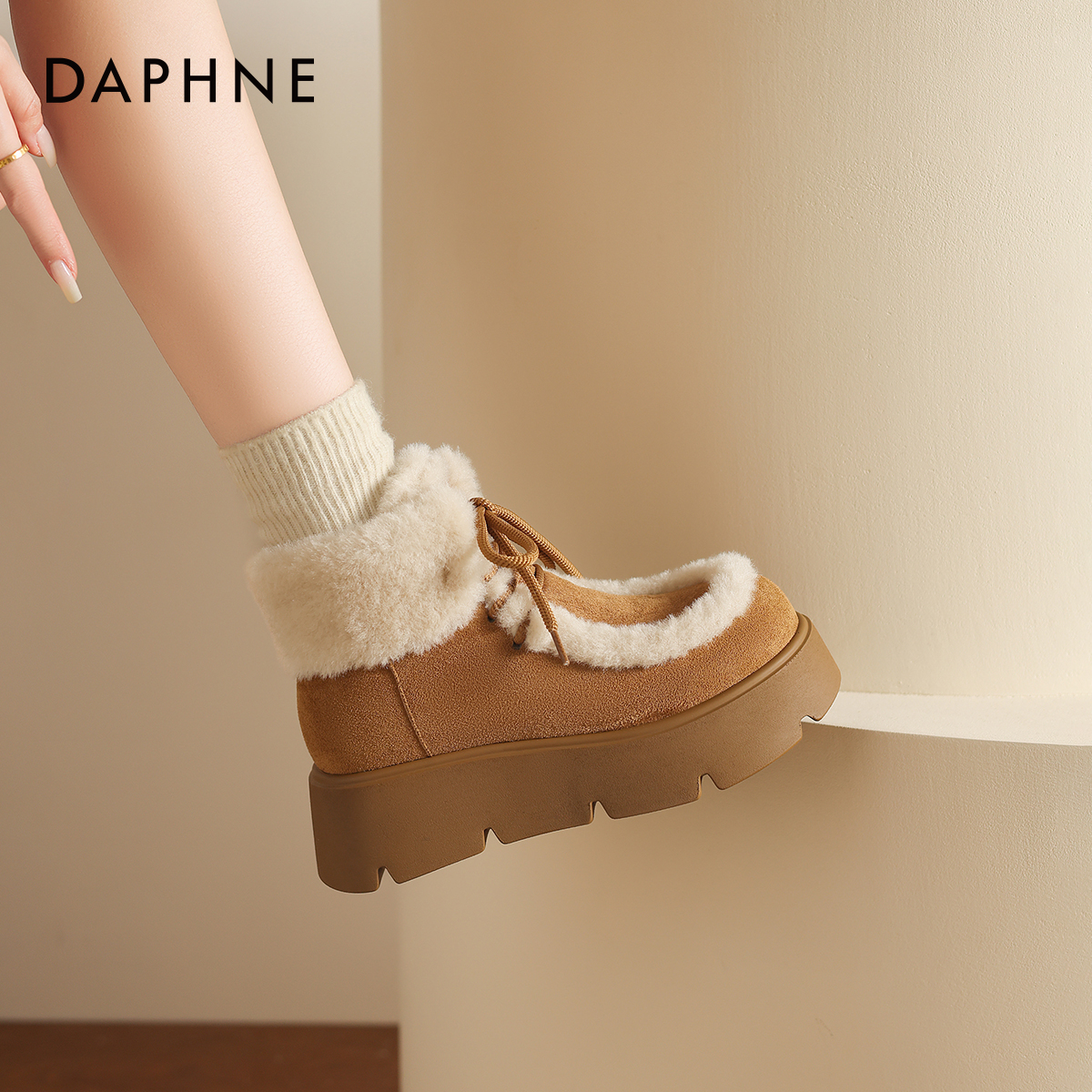 达芙妮厚底增高雪地靴加绒棉鞋冬