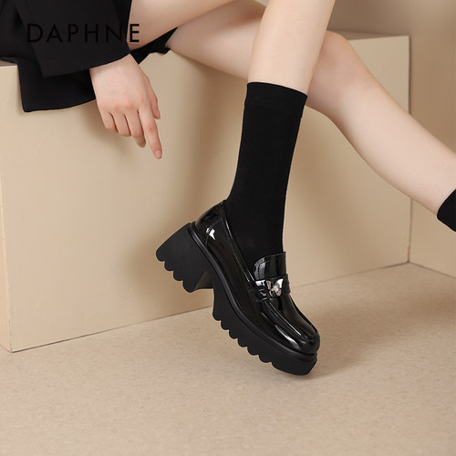 达芙妮厚底乐福鞋英伦风小皮鞋