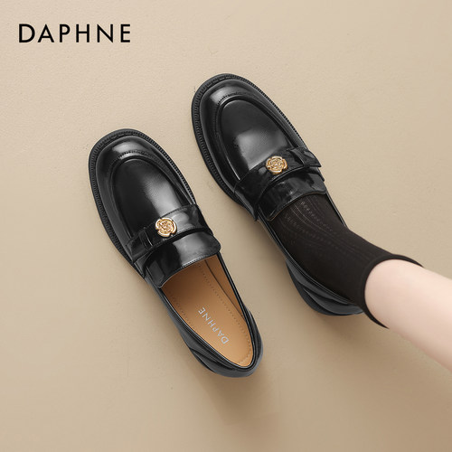 达芙妮厚底乐福鞋山茶花中跟单鞋