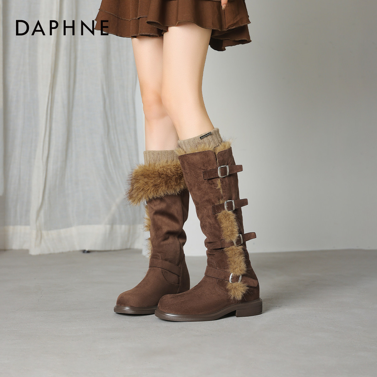 达芙妮长筒雪地靴女款2026新款冬季加绒保暖棉鞋俄式高筒毛毛棉靴,女鞋,时尚雪地靴,淘宝优惠券,粉丝福利购,淘宝优惠卷