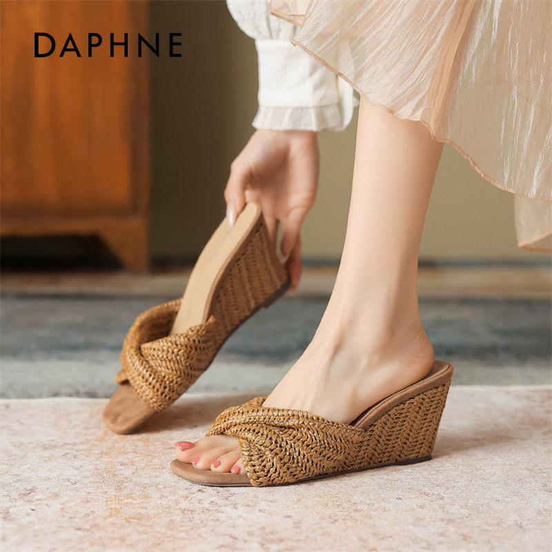 达芙妮复古编织凉鞋女2026春季新款外穿高跟沙滩鞋小个子增高拖鞋,女鞋,时装凉鞋,淘宝优惠券,粉丝福利购,淘宝优惠卷