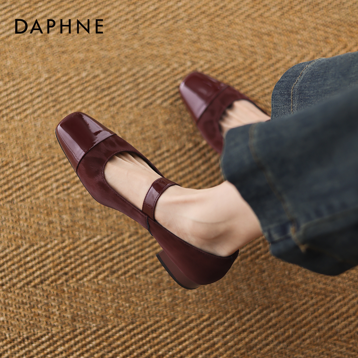 珍珠扣粗跟单鞋通勤复古气质