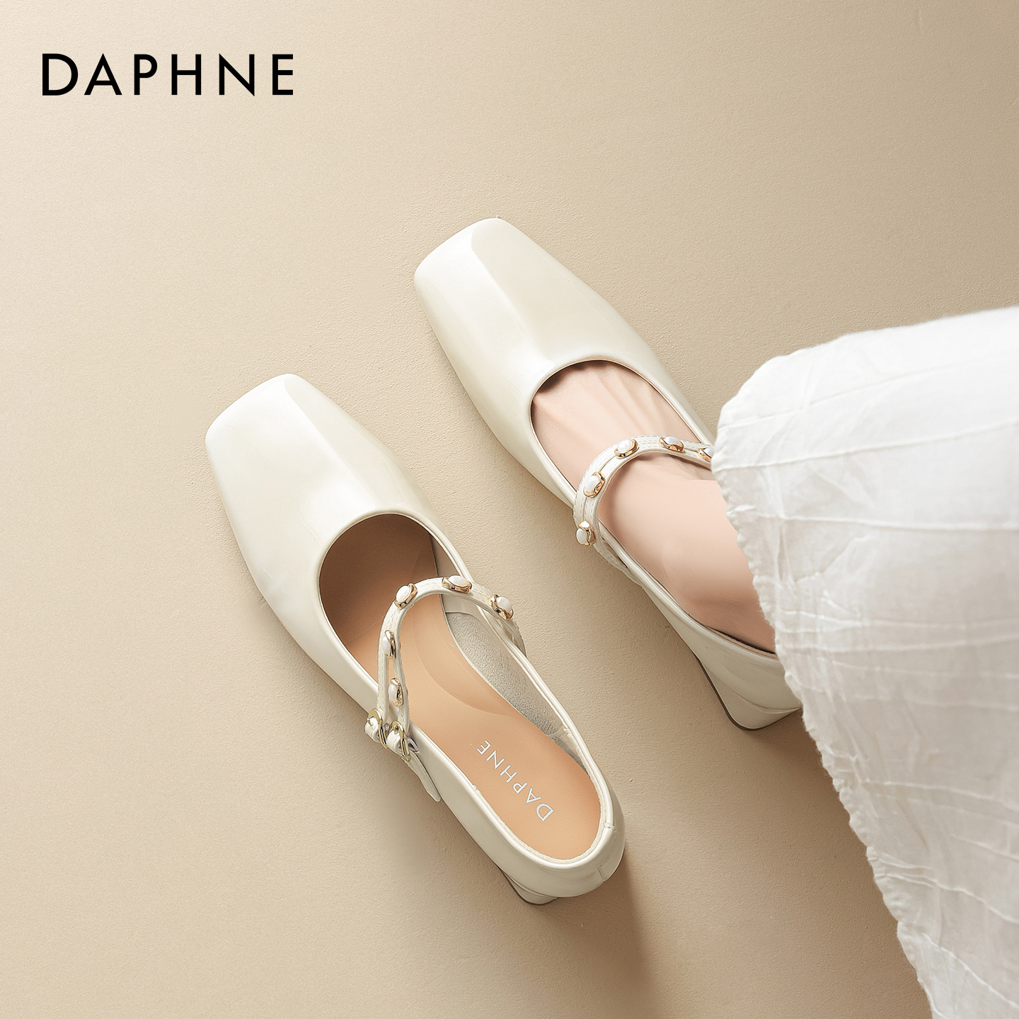 达芙妮棕色乐福鞋女款2025秋季新款法式英伦风小皮鞋通勤百搭单鞋