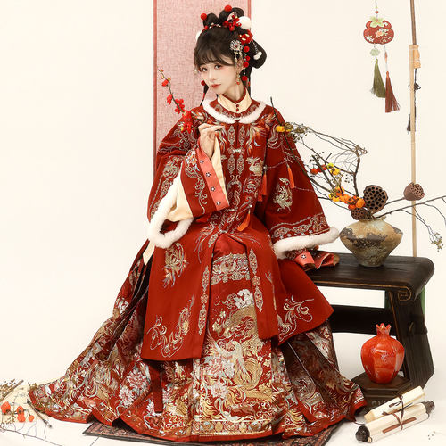 肯莎凯红色马面裙婚服拜年服套装