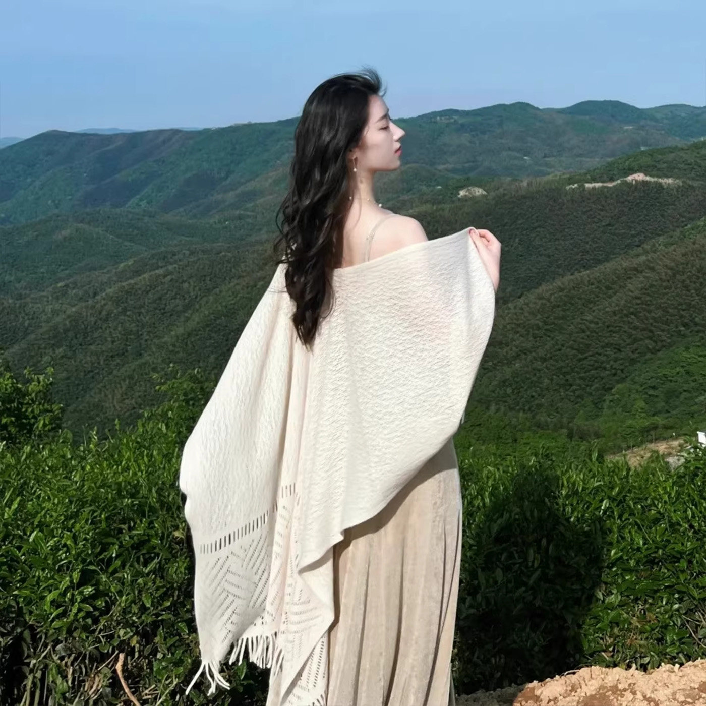 旗袍披肩外搭女2026新款春夏高级感配裙子波西米亚民族风流苏斗篷