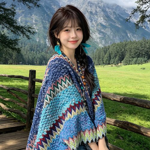 民族风披肩女夏季外搭云南新疆草原旅游拍照波西米亚针织斗篷披风