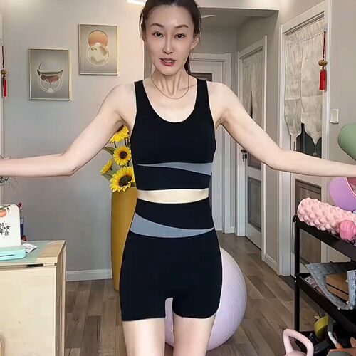 运动背心女外穿健身专用套装带胸垫防震防下垂跑步瑜伽服无袖速干