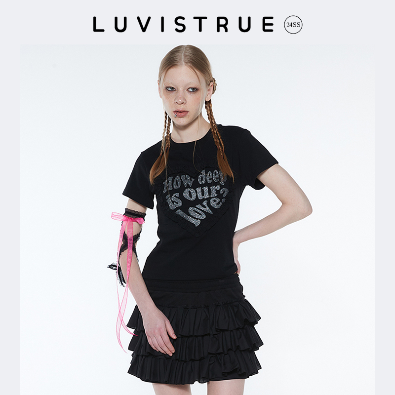 LUV IS TRUE 24夏蕾丝边爱心logo款正肩圆领短袖T恤衫女修身显瘦