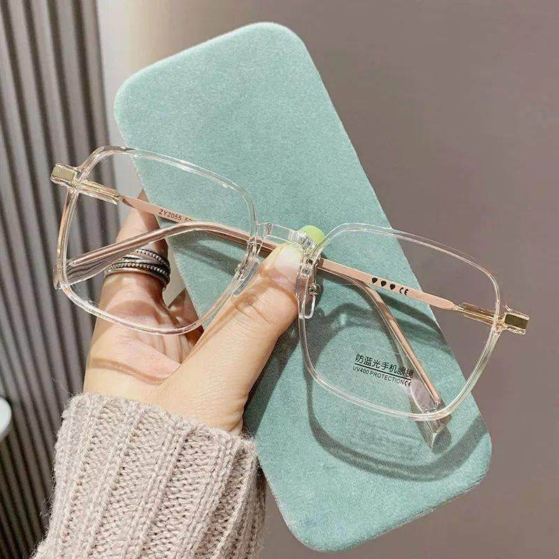 Trendy Fashionable Reading Glasses Women Anti Blue Light Pre