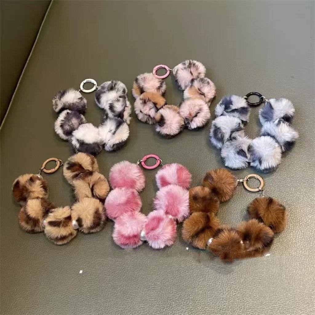 暴款秋冬毛茸茸球手机挂链潮女百搭包包饰品ccd链条钥匙链手腕带,3C数码配件,手机挂件/手机链,淘宝优惠券,粉丝福利购,淘宝优惠卷