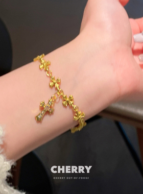 黄金色克罗十字架手链女轻奢小众精致叠戴手饰复古高级感百搭配饰