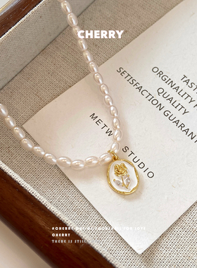 玫瑰花牌珍珠项链女秋轻奢高级感choker毛衣链法式复古小米珠配饰