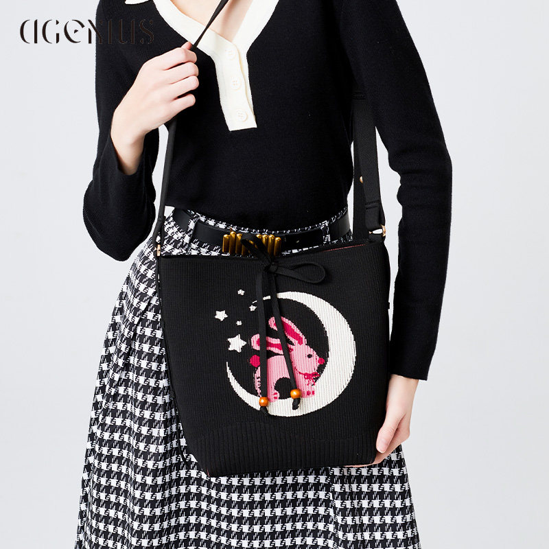 DGENIUS原创可爱兔子编织水桶包包女黑色通勤单肩包大容量托特包,箱包皮具/热销女包/男包,水桶包,淘宝优惠券,粉丝福利购,淘宝优惠卷