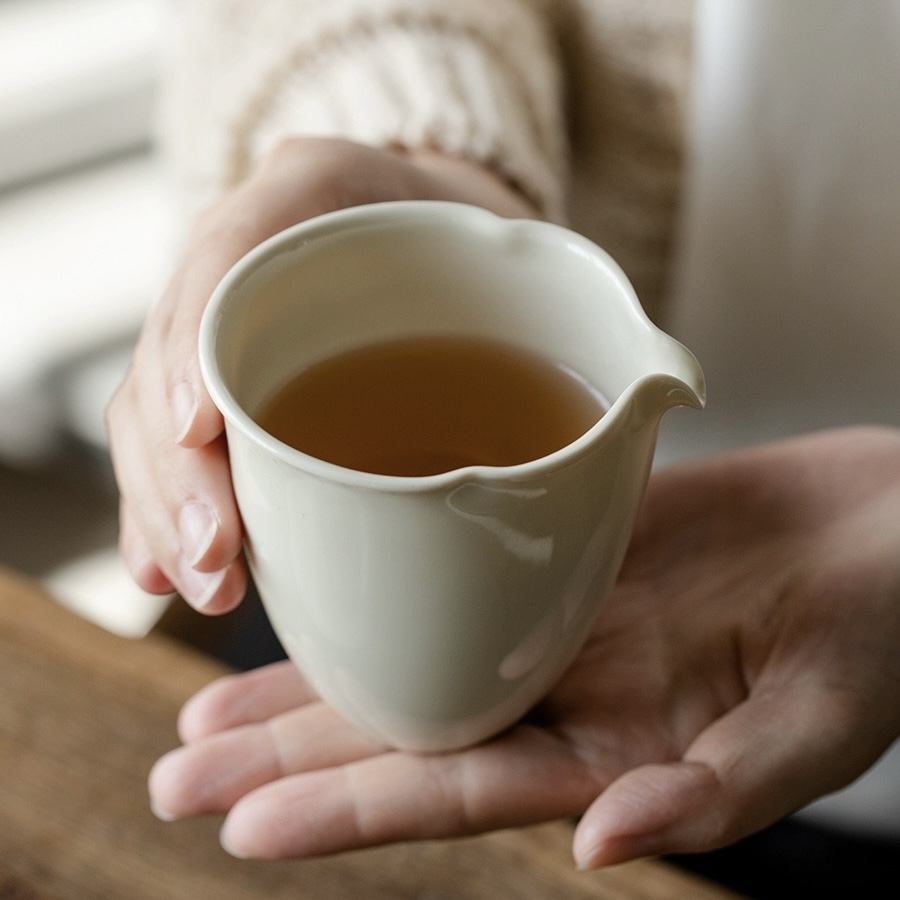 仿宋定窑茶海葫芦口公道杯