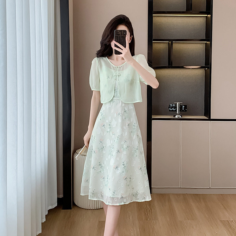 新中式改良绿色两件套年轻款少女时尚碎花吊带连衣裙气质国风套装