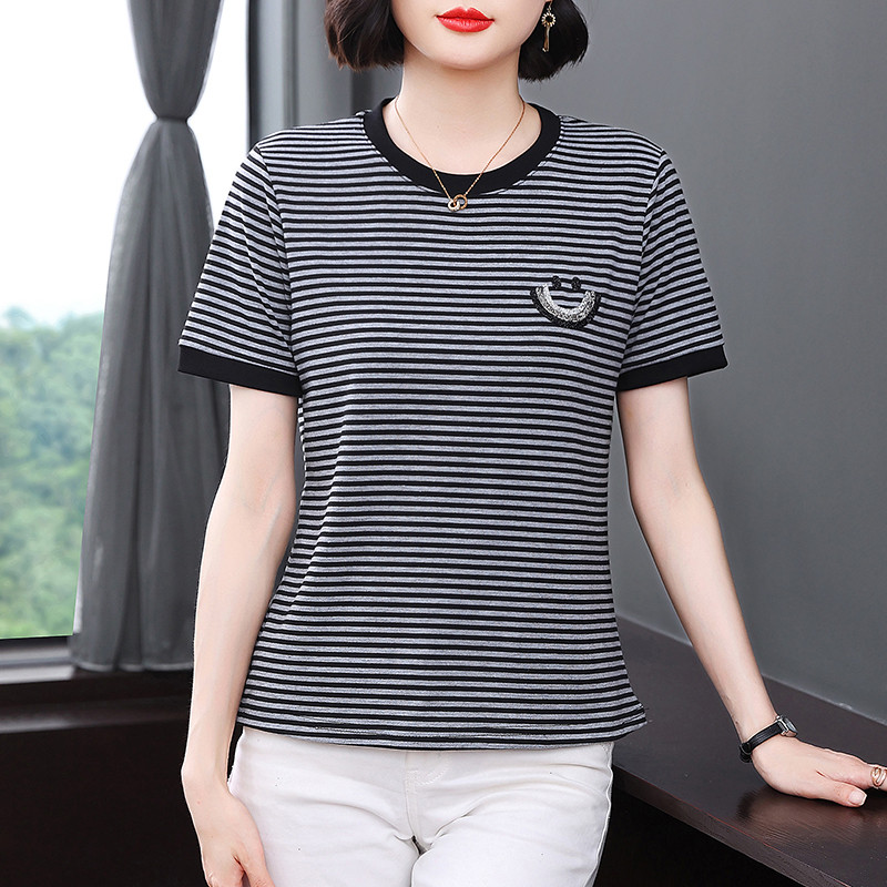 中年妈妈圆领镶钻拼接条纹T恤女2026新款夏季宽松遮肚子显瘦上衣