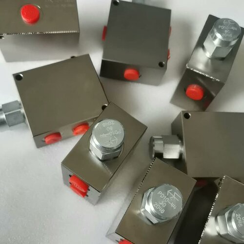 议价徐工液控换向阀03281683，海德福斯液控换向阀PD10-维修