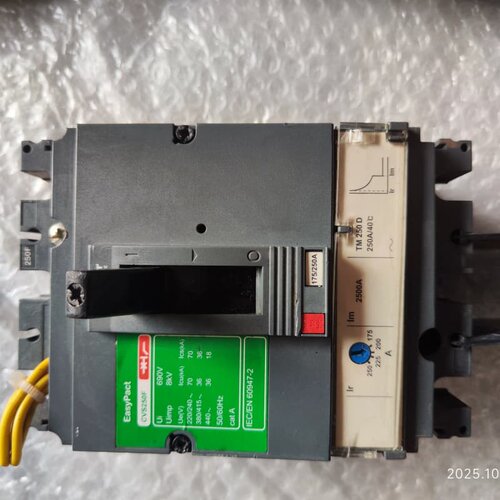 议价施耐德断路器CVS250F