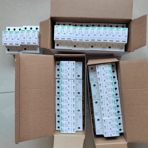 议价施耐德浪涌保护器iPRU 3P 40KA可维修