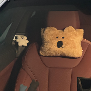 柿子熊汽车头枕护颈枕创意卡通可爱毛绒靠枕车载座椅小熊腰靠抱枕
