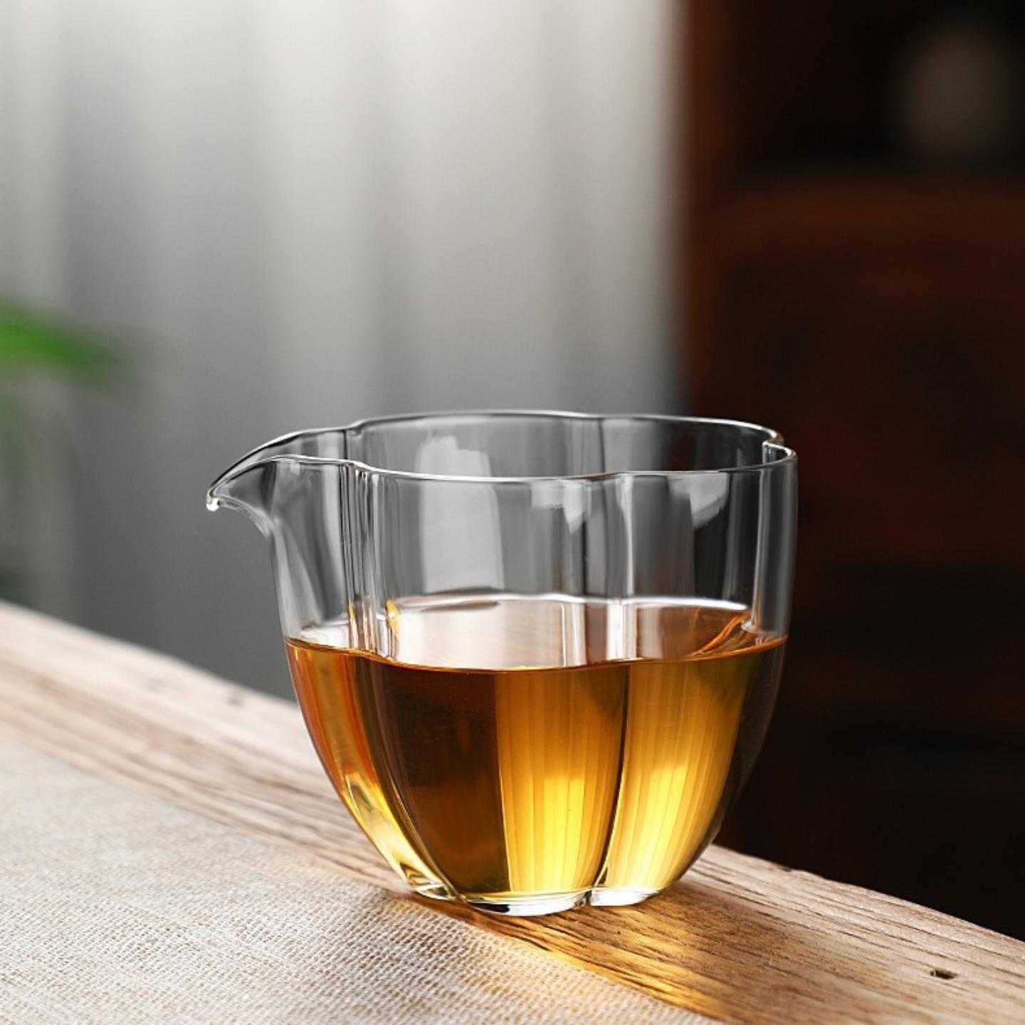 日式花瓣玻璃公道杯耐高温家用茶海分茶器功夫茶配件透明公杯