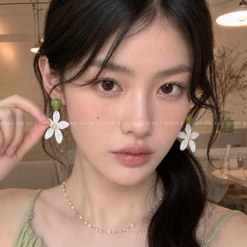 清迈假日森系绿珠显脸小耳钉