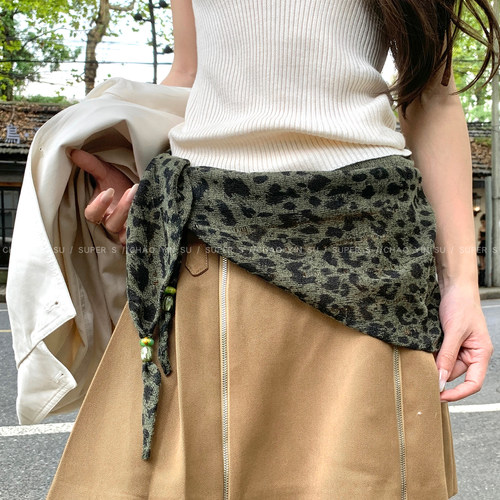 叠戴豹纹印花三角屁帘