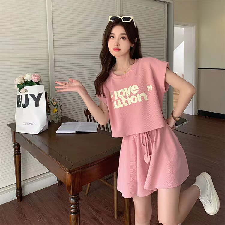可盐可甜套装女2025夏季新款运动服背心T恤阔腿短裤跑步两件套女