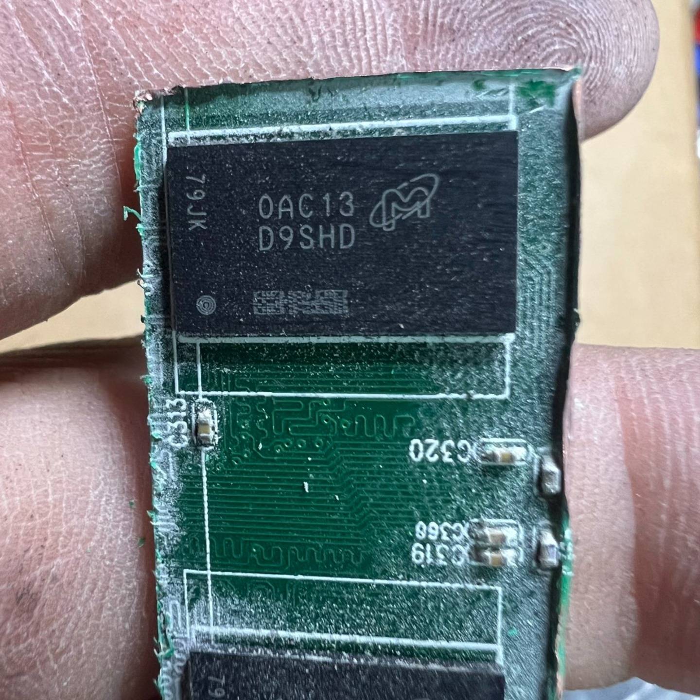 可维修美光DDR3 4G颗粒311个3100包邮,B96议价