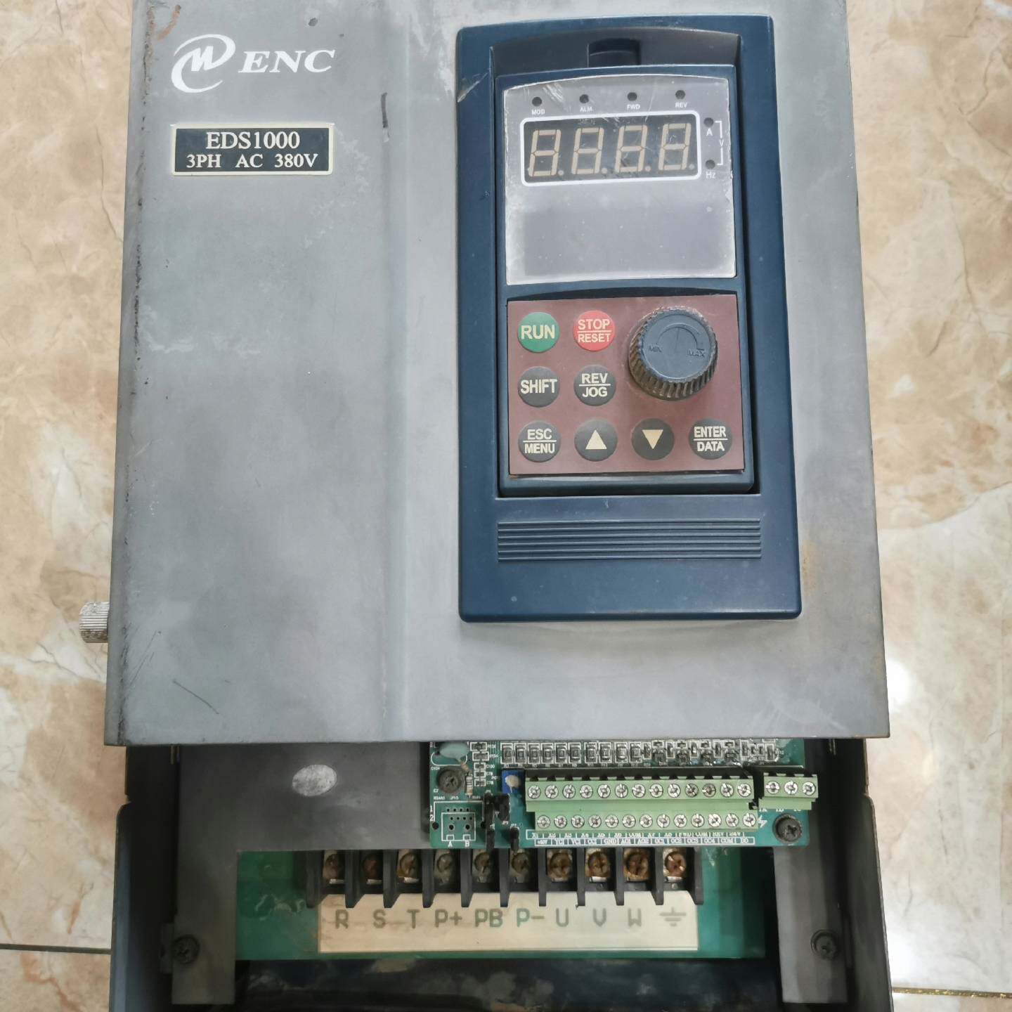 可维修易能变频器EDS1000-4T015G/018P，实物照，正议价