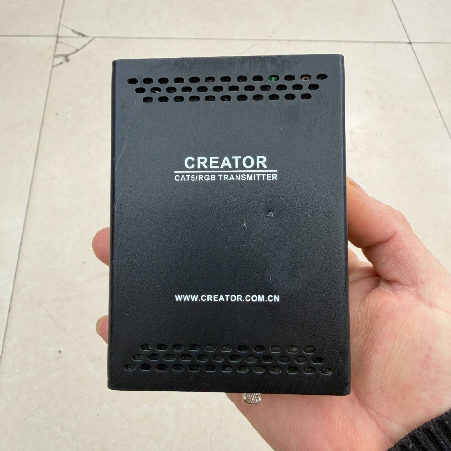 可维修CREATOR视频转换器CR-200T网线转VGA 视频信号议价