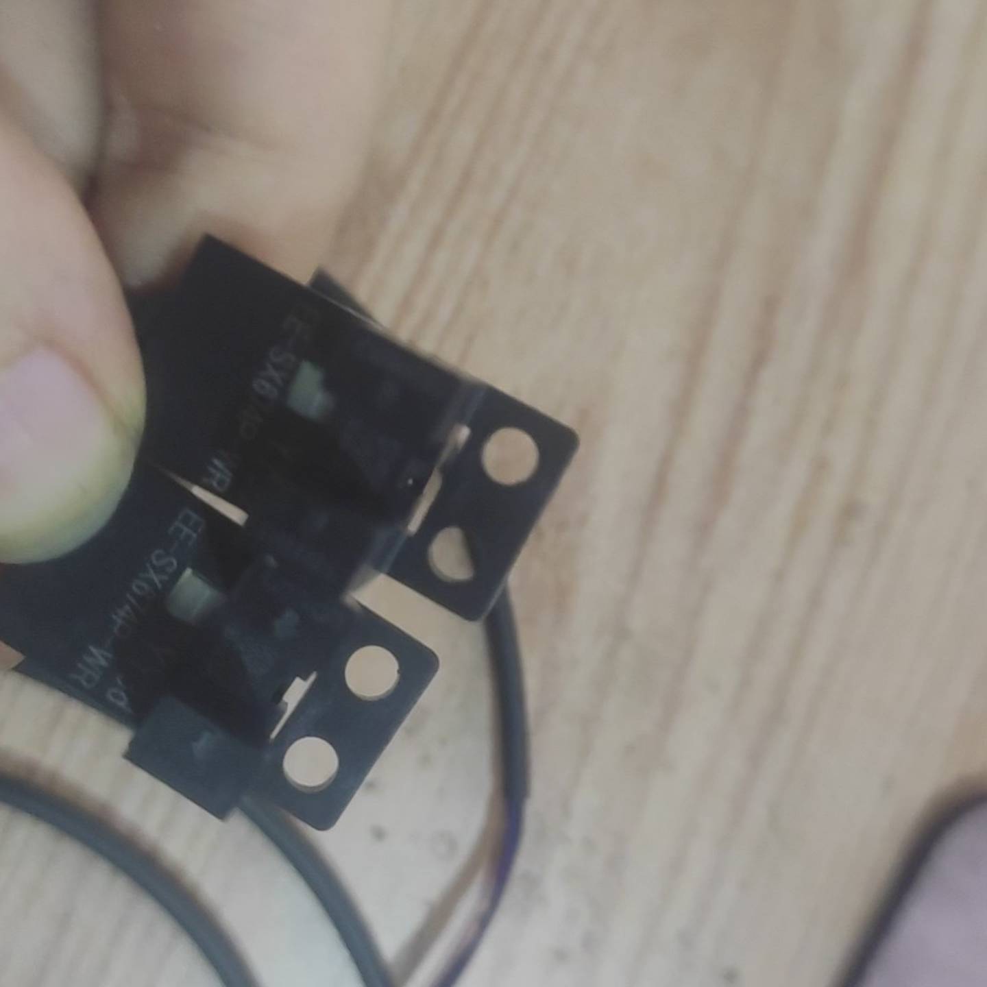 可维修欧姆龙光电传感器 EE-SX674P-WR(PNP),正议价