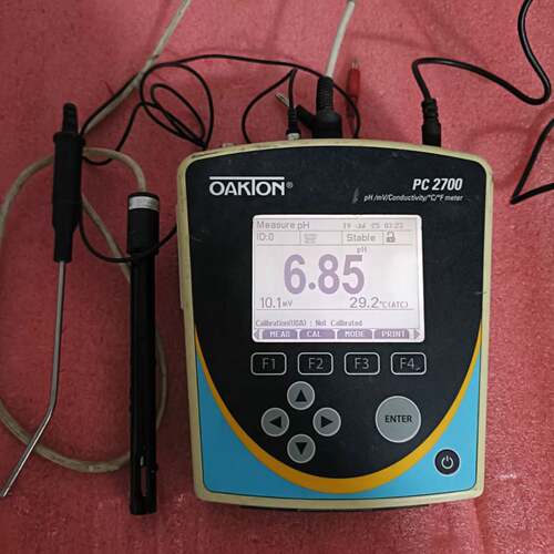 可维修OAKTON PC2700 PH/mv/温度等多功能测试仪，议价