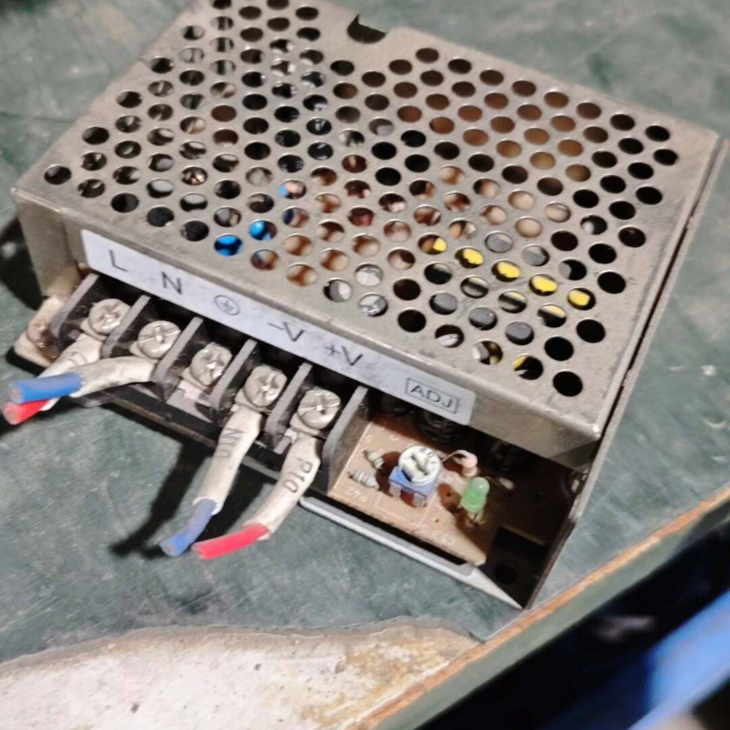 可维修欧姆龙开关电源 S8JC-ZS01512C-AC2 议价