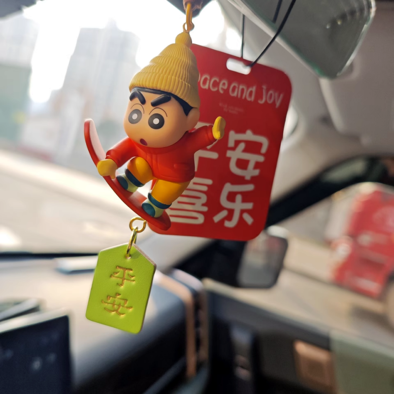 可爱蜡笔小新后视镜汽车香薰挂件