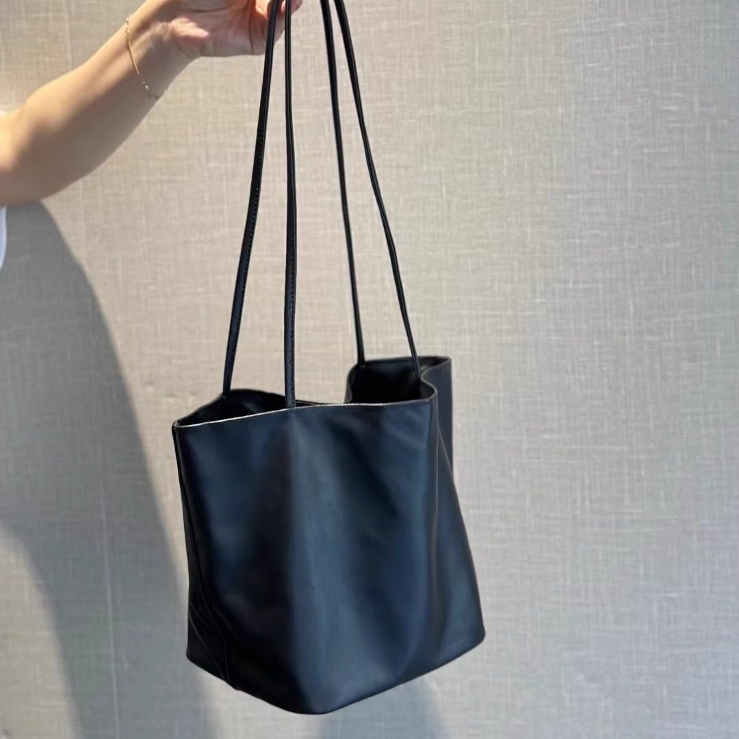 真皮羊皮包包女式2025新款高端大气日常通勤百搭通勤包单肩腋下包