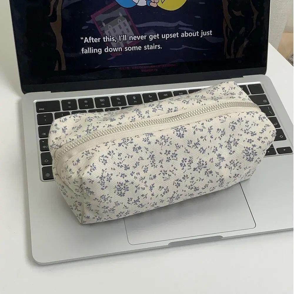 Small Fresh Floral Pen Bag Large Capacity Pencil Case Multif