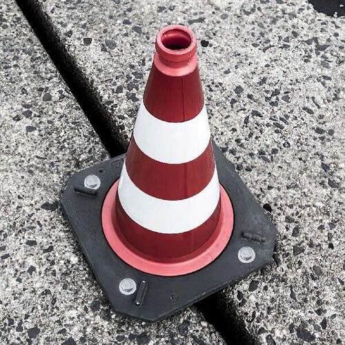 10pcs Driveway Speeds Bumps Expansion Metal Sliver Bolt