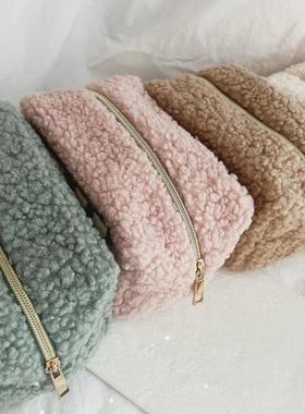 Lambswool Small Cosmetic Bag Cute Plush Makeup Organizer Po1