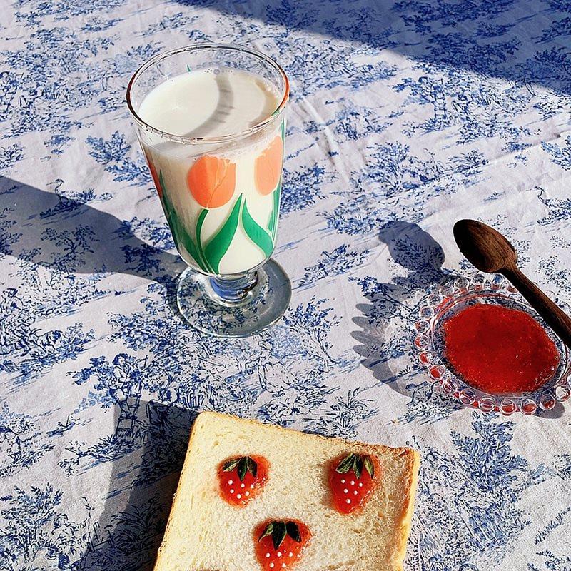 Tiny Daisy tulip glass water glass goblet juice glass