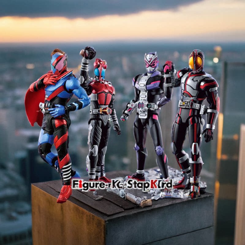 万代拼装模型 Figure-rise 假面骑士555时王盖茨甲斗飓风小丑FAIZ