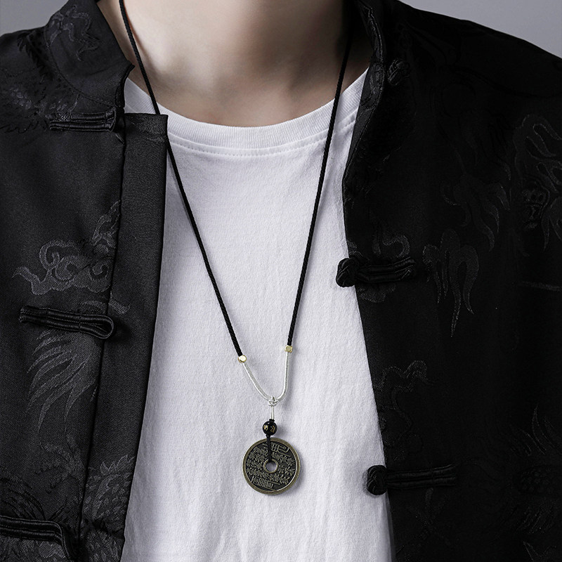 新中式项链男高级感复古设计感小众铜钱平安扣吊坠女情侣配饰