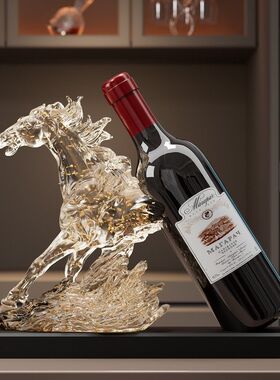 马到成功红酒架摆件轻奢高档客厅2025新款电视柜餐柜酒柜装饰品