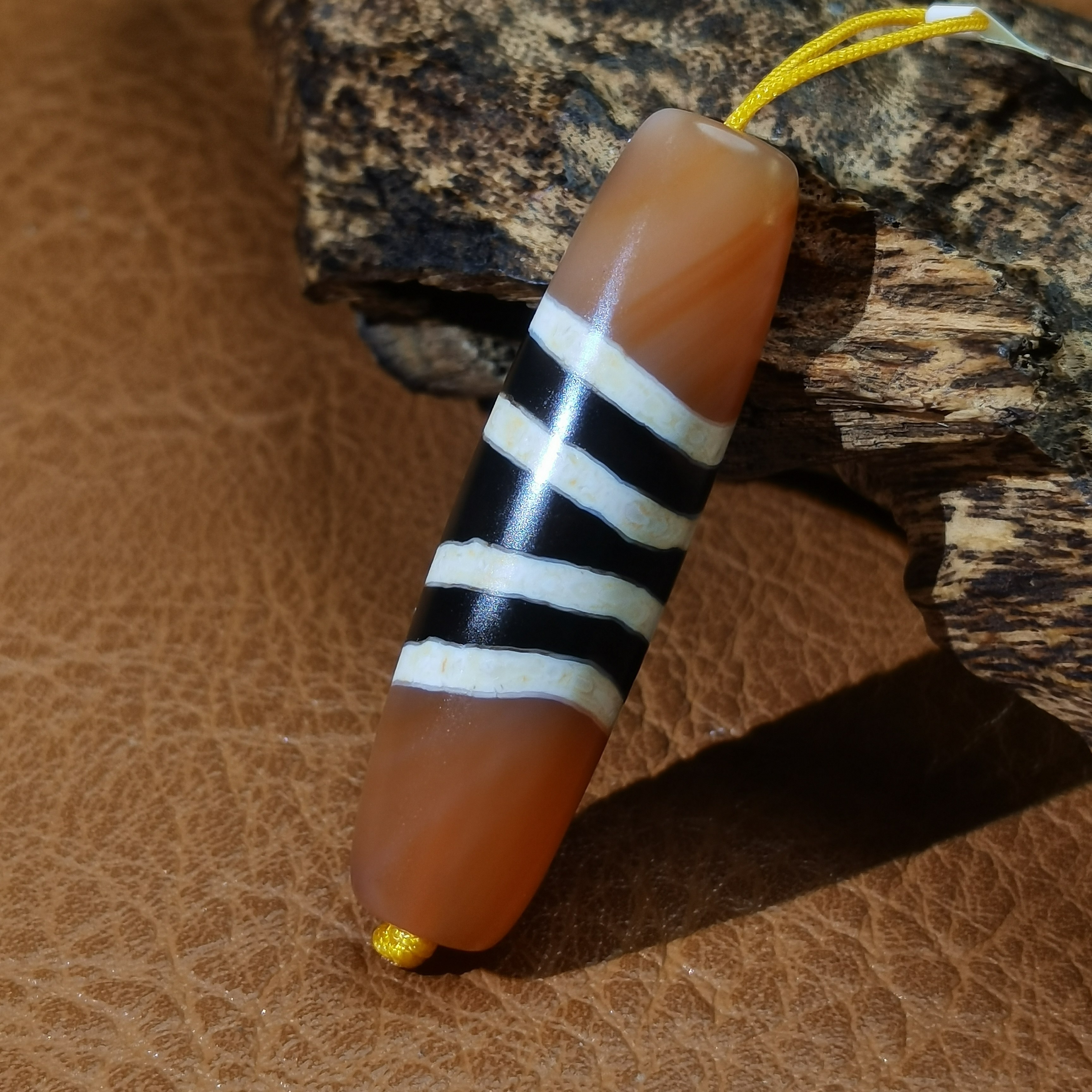 早期藏区流转油糯沁色大尺寸尼泊尔三色七线线珠玛瑙玉髓珠项链