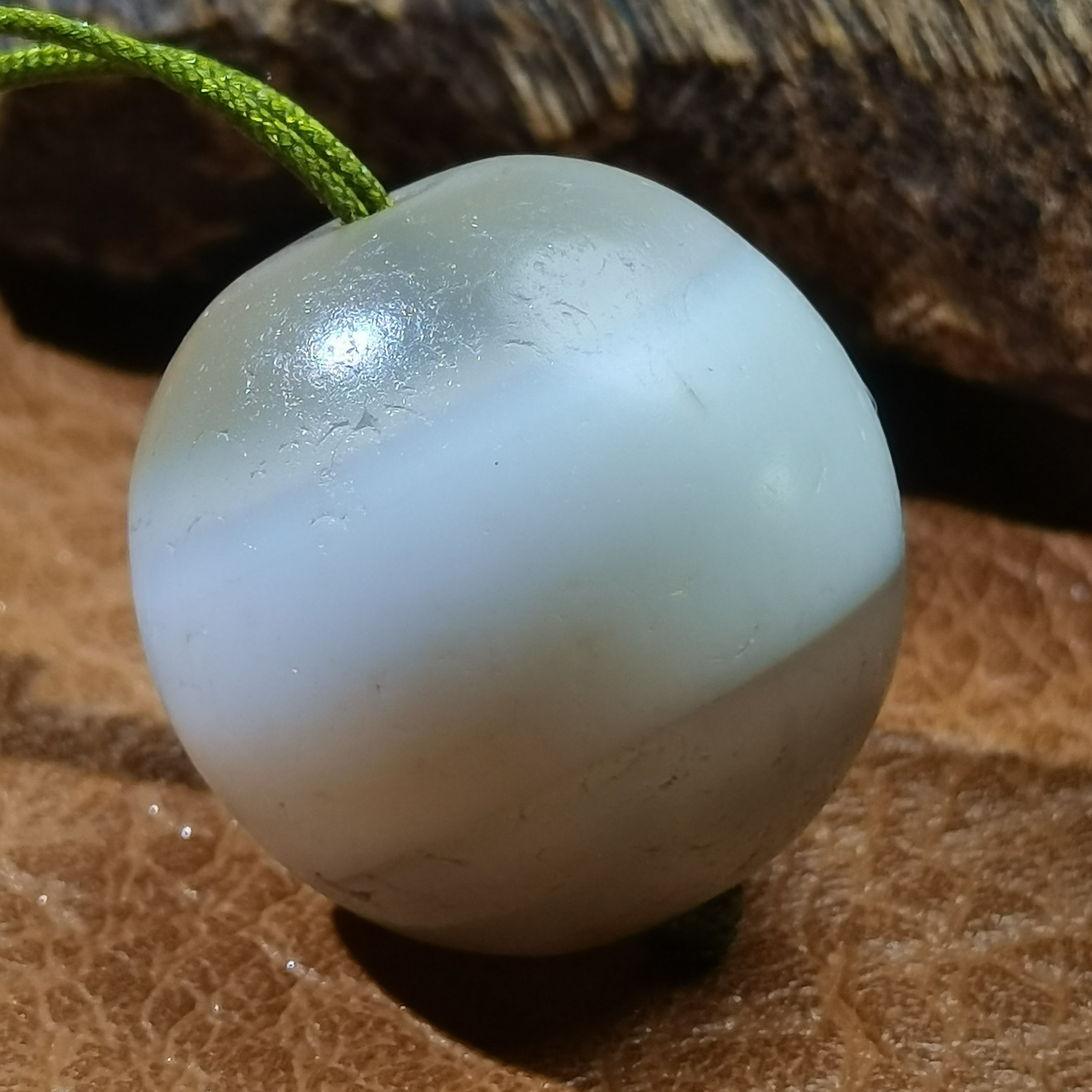 藏区真品通透温润天然一线药师珠风化细腻玛瑙玉髓珠藏式锁骨链