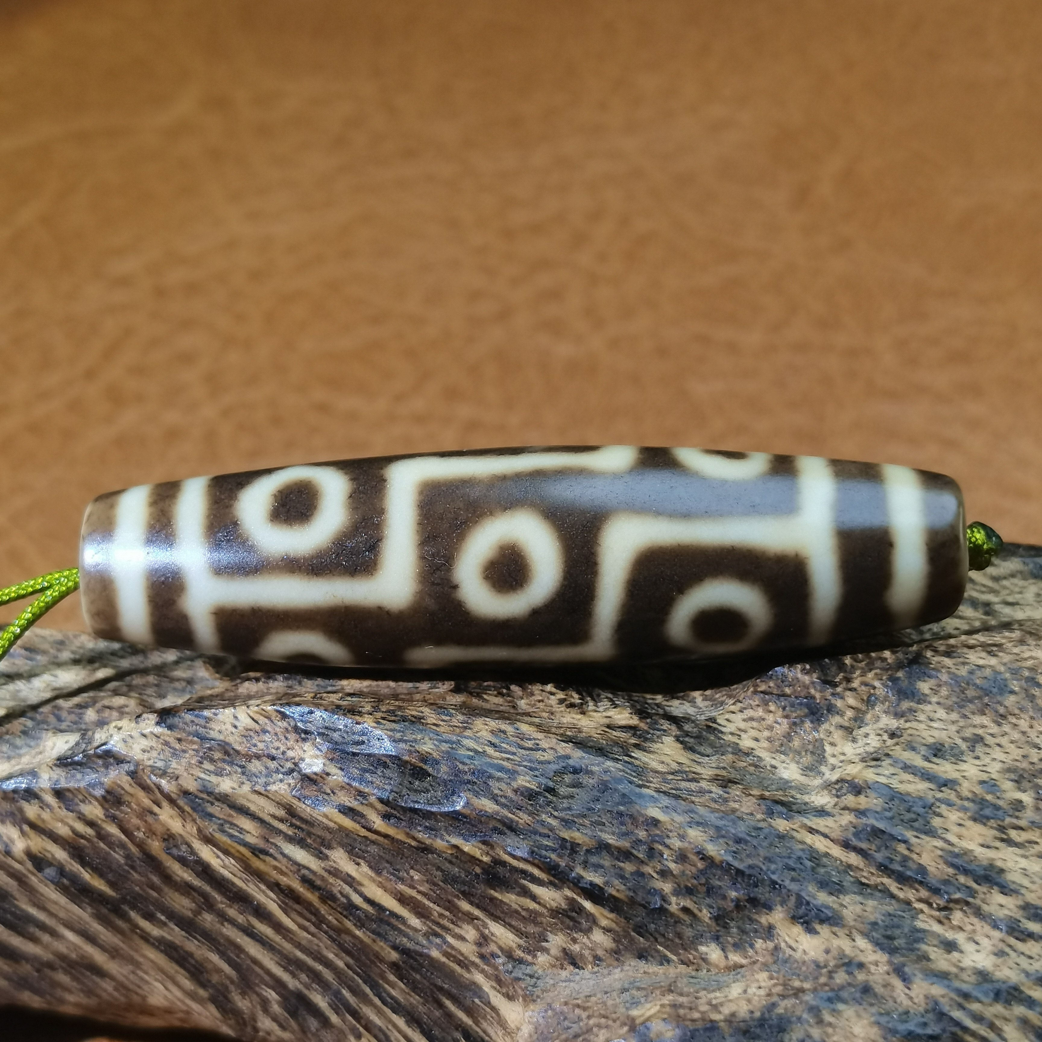 藏区流转皮壳包浆折线九眼天珠肉质饱满玛瑙玉髓珠藏式锁骨链配饰