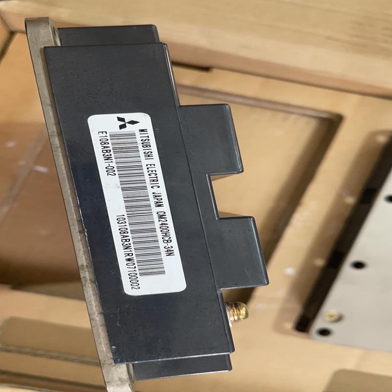 [议价]CM2400HCB-34N新的没装8PCS