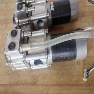 [议价]大气采样泵，，成色八成。外观有使用痕迹。带接头和