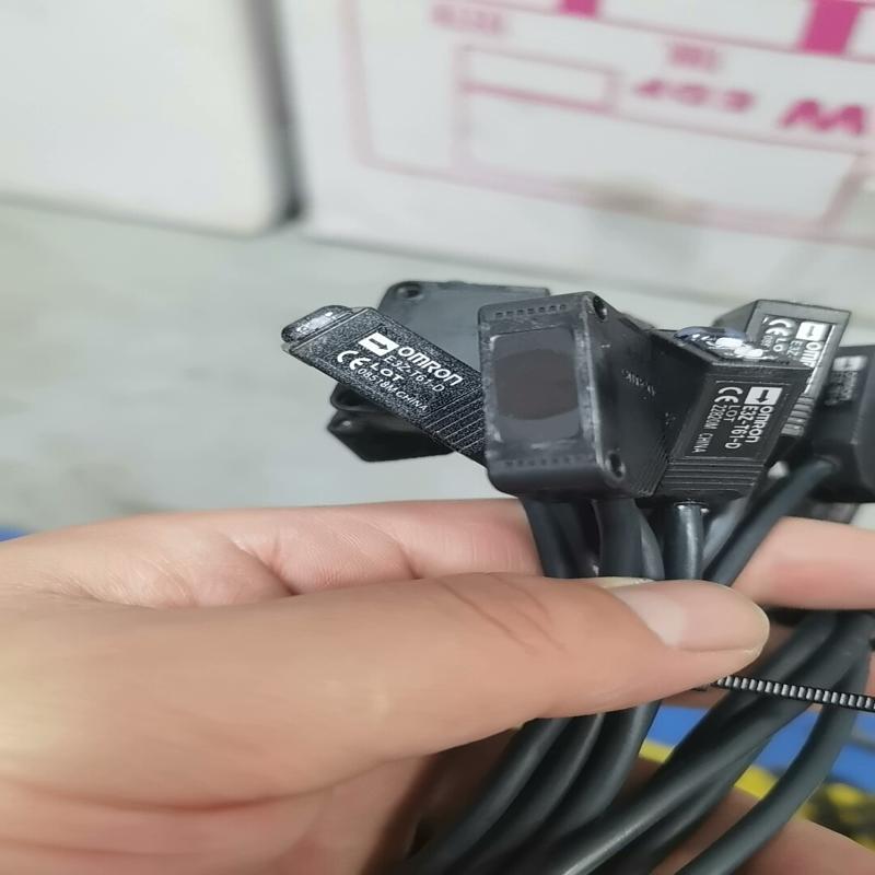 [议价]E3ZG-T61-D /9个，L/4个