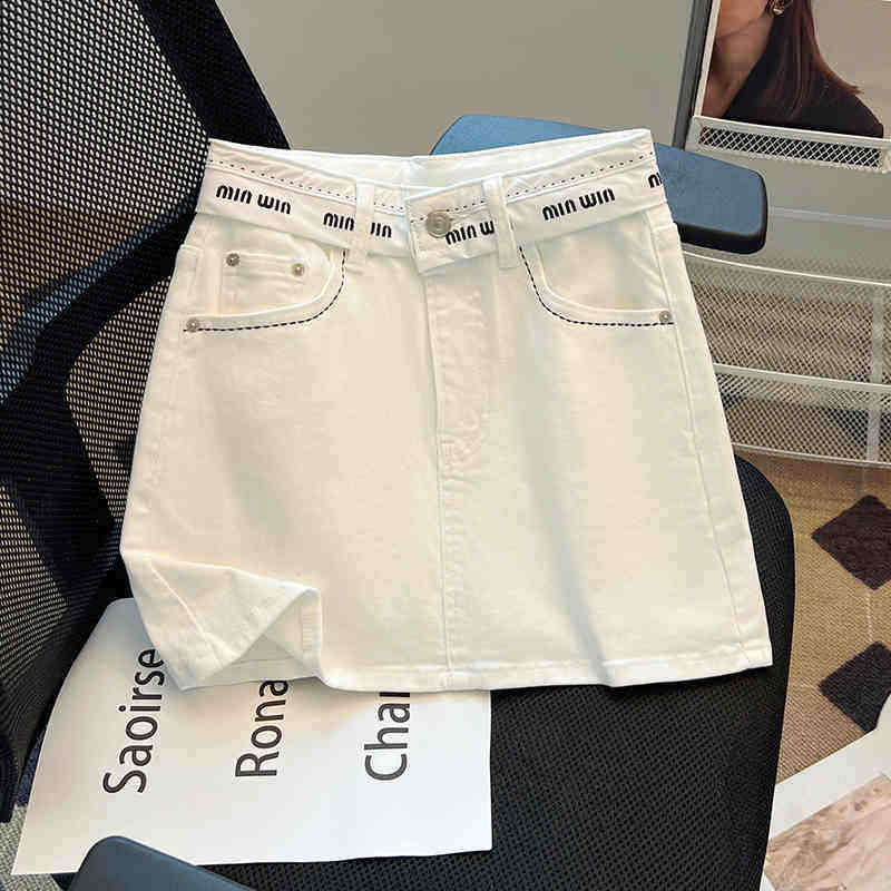 东大门白色字母牛仔短裙女2025秋季新款显瘦辣妹防走光A字半身裙